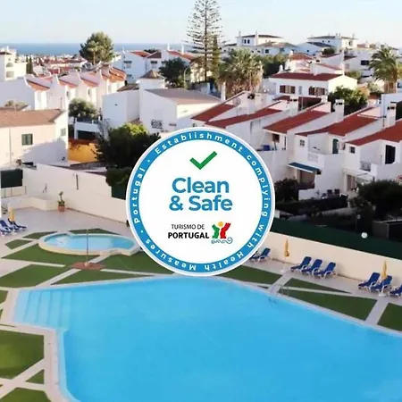 Sunset Apartment E Pool E Sea View E Wifi E The Strip Albufeira アパート アルブフェイラ